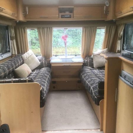 Self Contained Holiday Home Caravan Коршем Екстер'єр фото