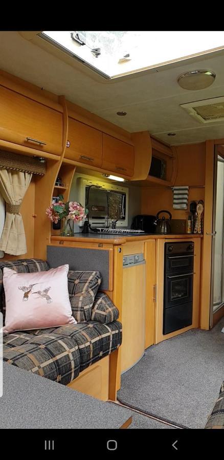 Self Contained Holiday Home Caravan Коршем Екстер'єр фото
