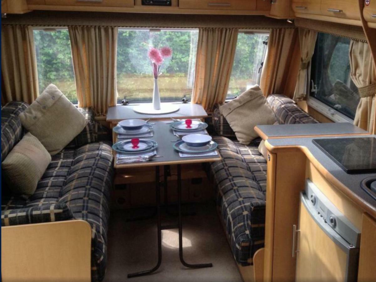 Self Contained Holiday Home Caravan Коршем Екстер'єр фото